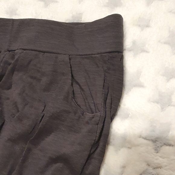 Size 5 casual style dark grey pants - Picture 5 of 5